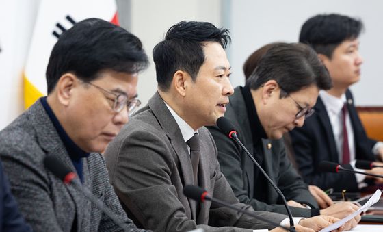 최고위 발언하는 장동혁 대표