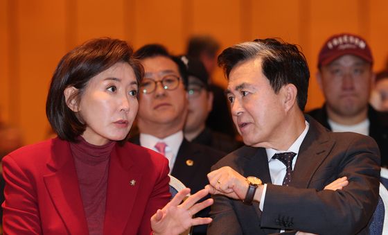 대화하는 김태흠-나경원