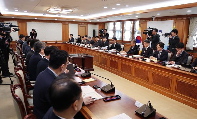 모두발언하는 김민석 국무총리