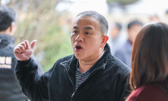 입장 밝히는 명태균