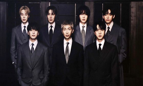 컴백 하루 앞두고 발매된 BTS 5집 앨범 '아리랑'(ARIRANG)