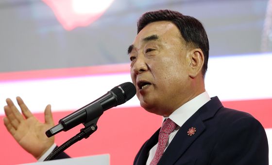 정견 발표하는 김두겸 울산시장