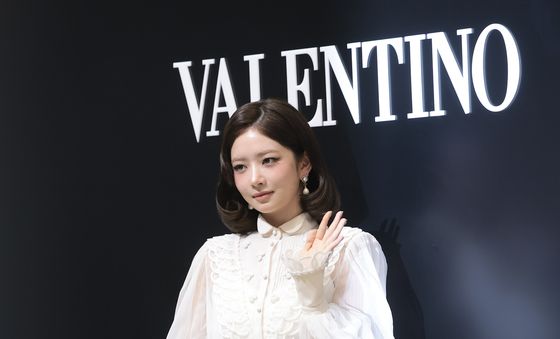 아이브 레이, 혼자 사는 미모