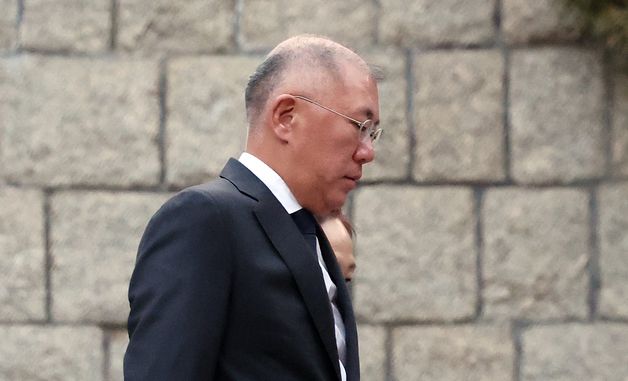 고 정주영 명예회장 제사 참석하는 정의선 회장