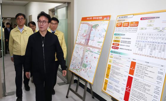 김민석 국무총리, BTS 컴백공연 사전 안전점검 회의 참석