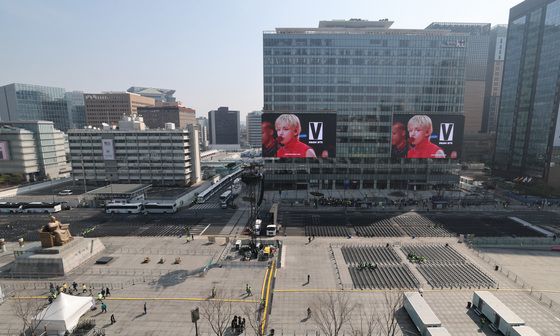 'BTS 컴백 공연 앞둔 광화문광장'