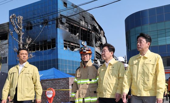 대전 화재 현장 찾은 이재명 대통령