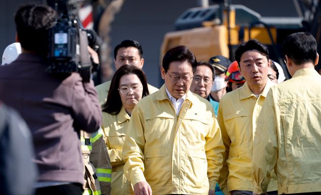 이재명 대통령, 대전공장 화재 현장 방문