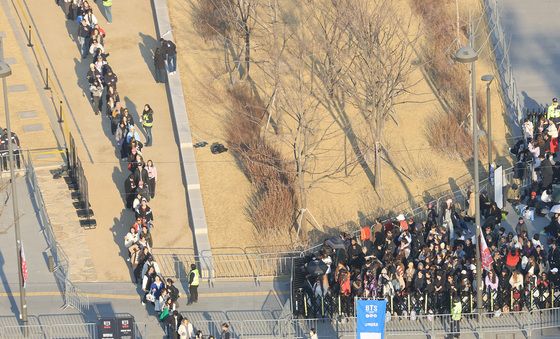 'BTS 컴백 공연 입장'