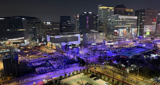 BTS 컴백 알리는 보랏빛 물결