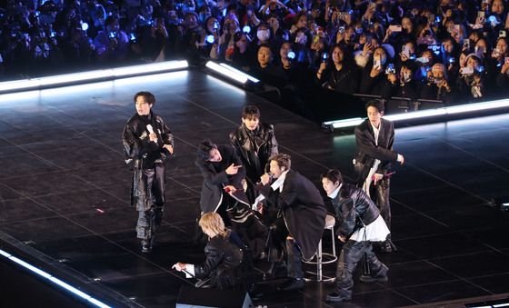 BTS, 광화문서 화려한 컴백