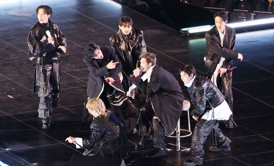 BTS, 광화문서 화려한 컴백