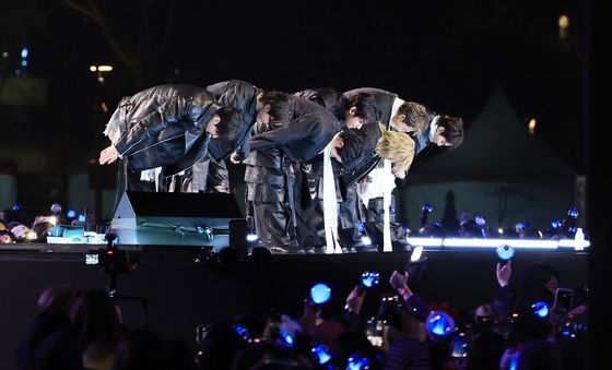 BTS '아미 여러분 감사합니다'