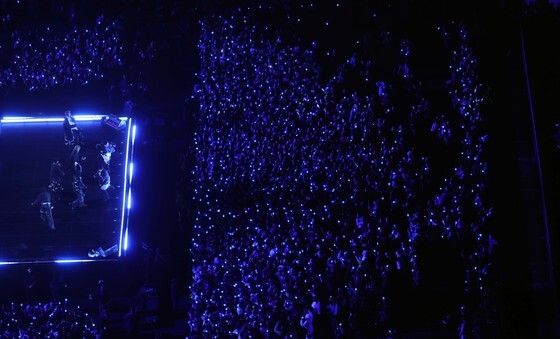 BTS 광화문 공연 '보랏빛 물결'