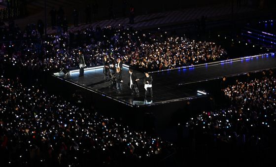 BTS,'아미들 앞에서 화려한 컴백'