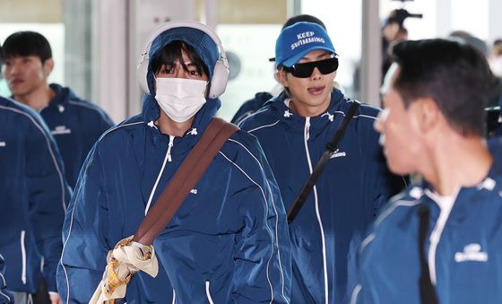 출국하는 BTS 뷔·RM