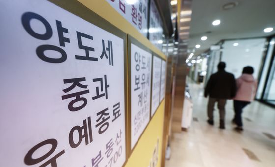 이 대통령 "부동산 정책 논의·결재 과정서 다주택자 배제"