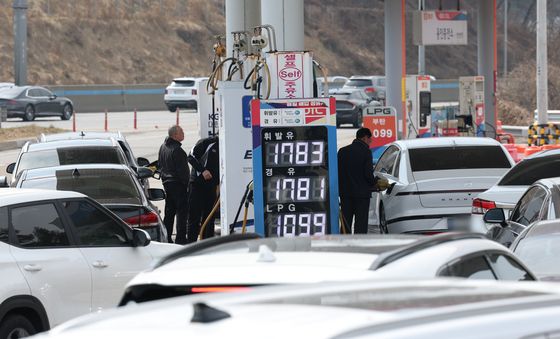 석유 최고가제 시행 첫 주 기름값 하락 전환