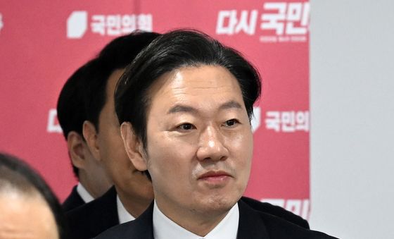 후보자 면접 참석하는 박수민