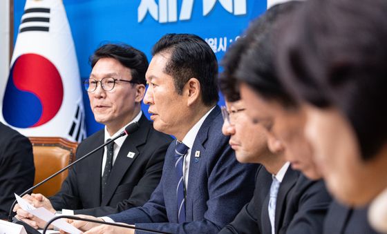 모두발언하는 정청래 대표