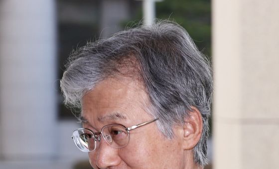 서초동 출근하는 조희대 대법원장