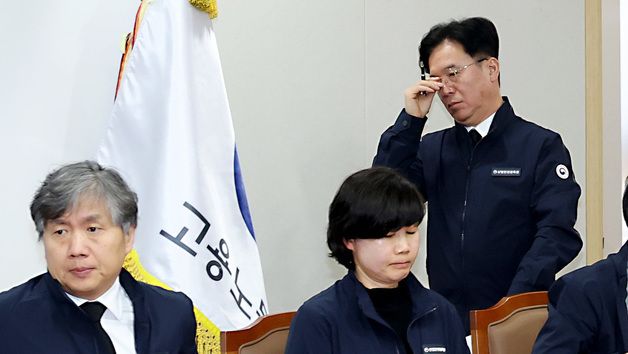 김영훈 노동부 장관, 중동 상황 및 대전 안전공업 화재 상황 점검
