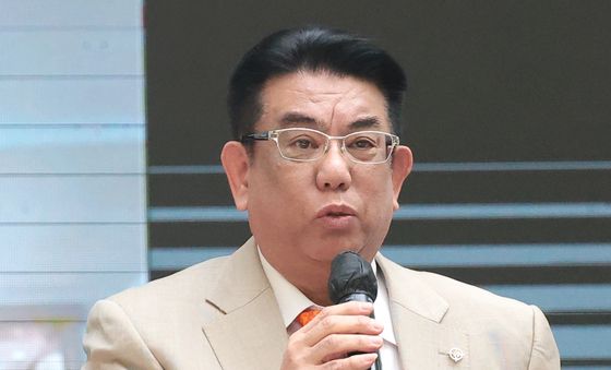 인사말 하는 모리타준 회장