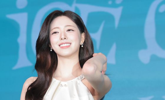 유나, 7년 만에 솔로 데뷔하는 있지 막내