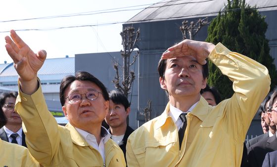 조국 대표, 대전 화재 현장 방문