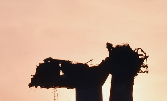 뺘대만 남은 영덕풍력발전기