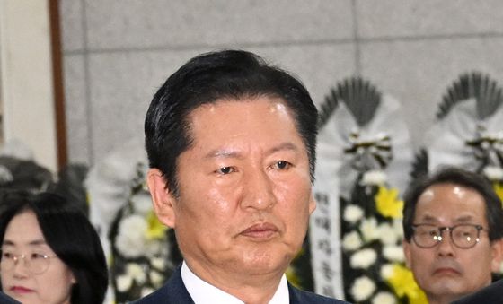 합동분향소 조문하는 정청래