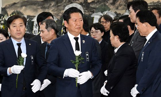 안전공업 한동분향소 찾은 민주당