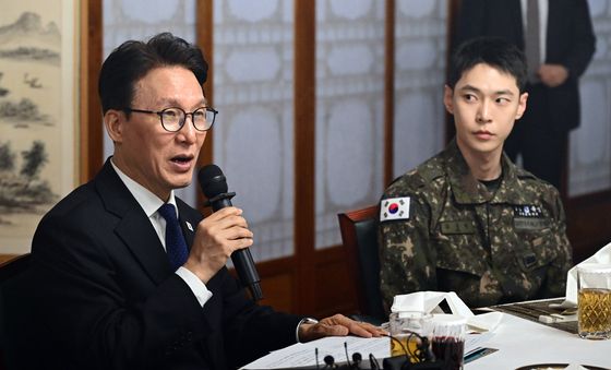 인사말하는 김민석 국무총리