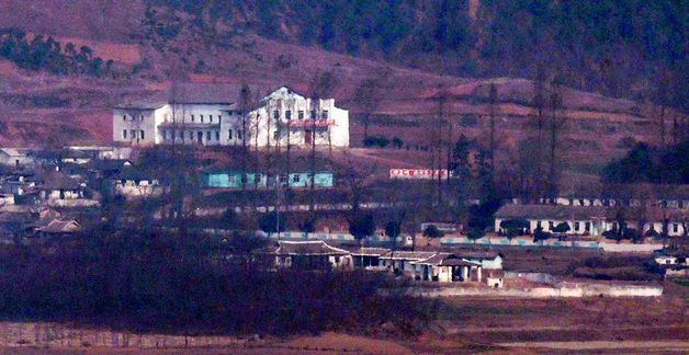 김정은 "한국은 가장 적대적 국가…철저히 배척·무시"