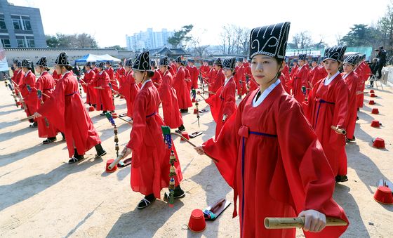 경건한 마음의 일무