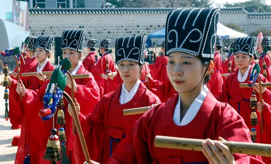 팔일무단의 일무