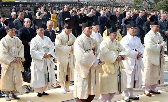 공자와 성현 기리는 춘계 석전대제