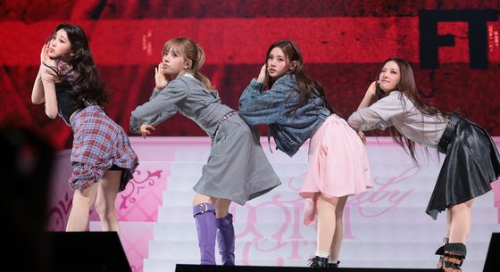 베이비돈크라이, 완성형 싸이의 아이돌