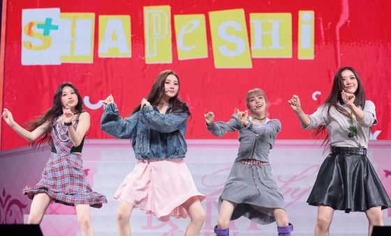 베이비돈크라이, 비타민 무대