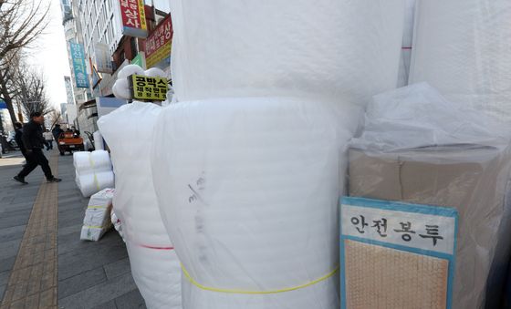 전쟁 여파에 '비닐 대란' 우려