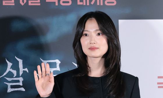 김혜윤, 공포영화 데뷔하는 로맨틱 여신