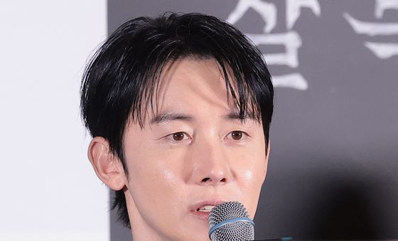 인사말 하는 김준한