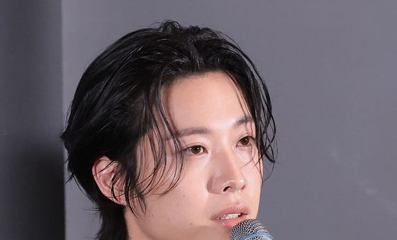 인사말 하는 이종원