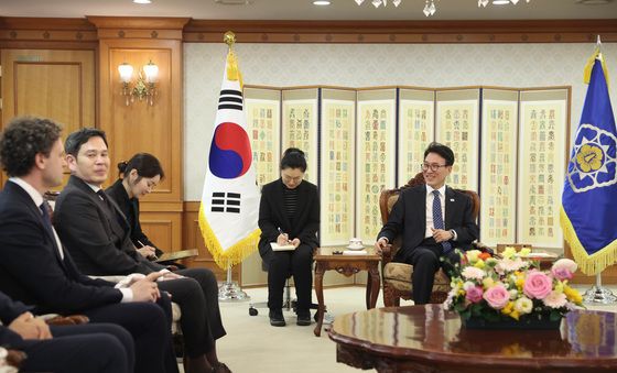 김민석 총리, 미샤 라스킨 리플렉션 AI 대표·정용진 신세계 회장 면담