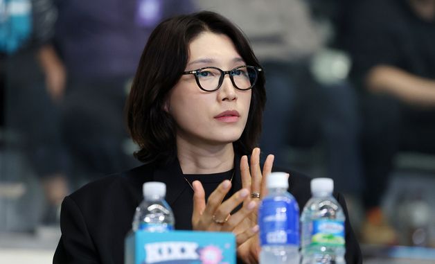'배구 여제' 김연경, 경기에 집중