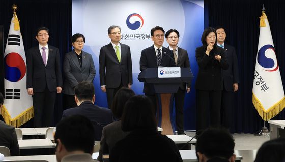 비상경제 대응체계 관련 브리핑하는 김민석 총리