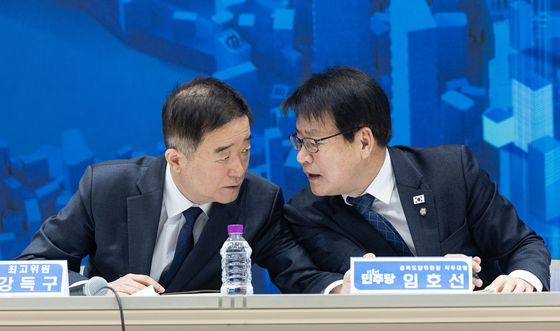 대화 나누는 강득구·임호선