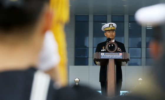 격려사하는 곽광섭 해군참모차장