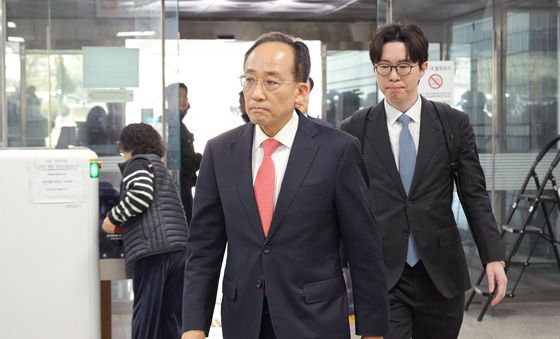 '내란 중요임무종사' 법정 향하는 추경호