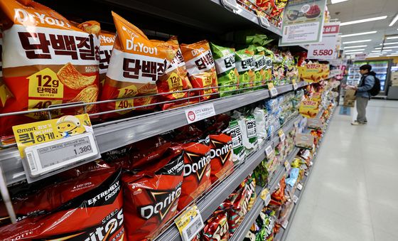 나프타 흔들리자 포장재 '비상'